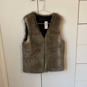 BNWT Faux Fur vest